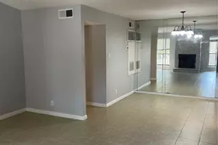 17401 Red Oak Dr, Houston, TX 77090 - Photo 4