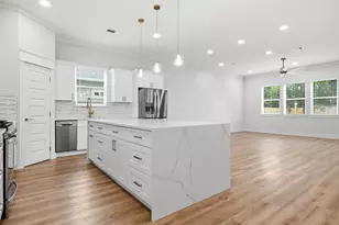 7953 Joy St, Houston, TX 77028 - Photo 8