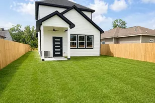 7953 Joy St, Houston, TX 77028 - Photo 10