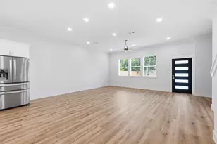 7953 Joy St, Houston, TX 77028 - Photo 10