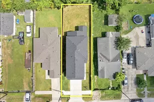 7953 Joy St, Houston, TX 77028 - Photo 36