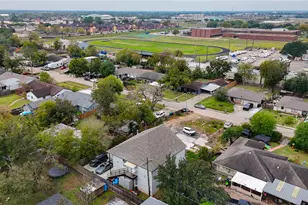 4323 Continental Dr, Houston, TX 77072 - Photo 32