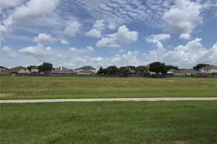 10127 Driftwood Park Dr, Houston, TX 77095 - Photo 24