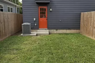7851 Hanna St, Houston, TX 77028 - Photo 12