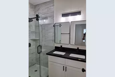 7851 Hanna Street #B, Houston, TX 77028 - Photo 8