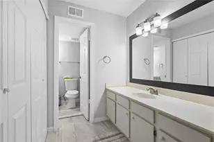 11917 Bob White Dr, Houston, TX 77035 - Photo 10