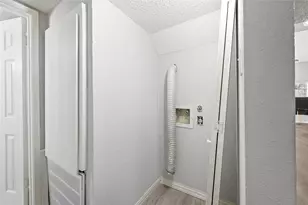 11917 Bob White Dr, Houston, TX 77035 - Photo 18