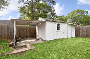 1200 Sagebrush Trail, Baytown, TX 77521 - Photo 14