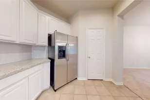 19 Auburn Path Dr, The Woodlands, TX 77382 - Photo 18
