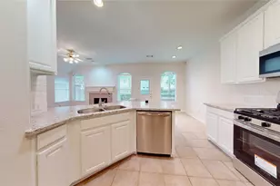 19 Auburn Path Dr, The Woodlands, TX 77382 - Photo 20