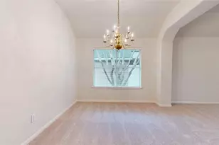 19 Auburn Path Dr, The Woodlands, TX 77382 - Photo 8