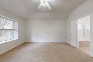 19 Auburn Path Dr, The Woodlands, TX 77382 - Photo 22