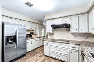 5406 Glenview Dr, Kingwood, TX 77345 - Photo 4