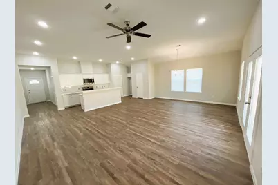 297 Road 5102 L, Cleveland, TX 77327 - Photo 2