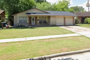 3931 Rosebud Dr, Houston, TX 77053 - Photo 2