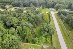 16296 Lone Star Ranch Dr, Conroe, TX 77302 - Photo 20