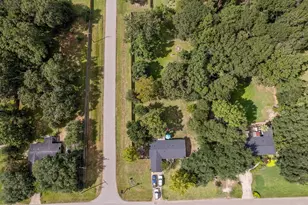 16296 Lone Star Ranch Dr, Conroe, TX 77302 - Photo 18