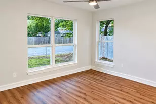 427 Linwood St, Houston, TX 77011 - Photo 2