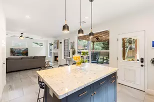 7 S Acacia Park Cir, The Woodlands, TX 77382 - Photo 22
