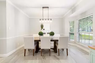 7 S Acacia Park Cir, The Woodlands, TX 77382 - Photo 4