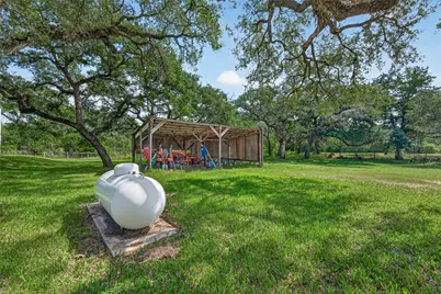 1054 Indian Circle, Altair, TX 77412 - Photo 34