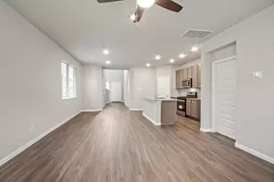 2416 Bluefish Ct, Conroe, TX 77384 - Photo 2