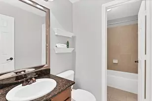 1346 Studer St, Houston, TX 77007 - Photo 12