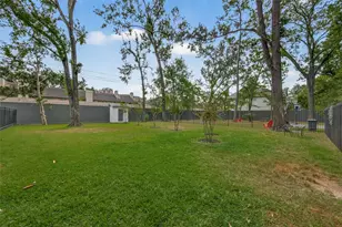 8932 Chatsworth Dr, Houston, TX 77024 - Photo 44