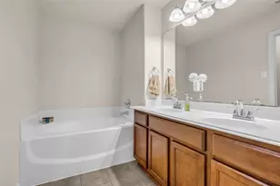 28614 Lockeridge Farms Dr, Spring, TX 77386 - Photo 24