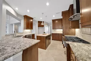 12506 Wildwood Bend Ln, Cypress, TX 77433 - Photo 10