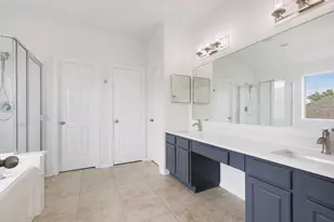 10614 Halifax Brook St, Houston, TX 77089 - Photo 14