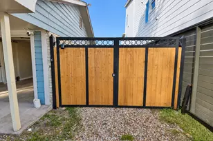1837 Wycliffe Dr, Houston, TX 77043 - Photo 24