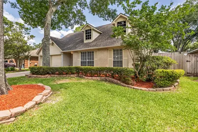 3004 Cloverdale Drive, League City, TX 77573 - Photo 2