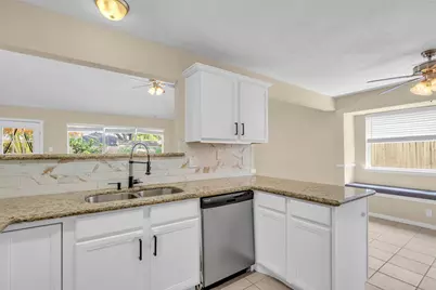 3004 Cloverdale Drive, League City, TX 77573 - Photo 10