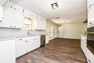 279 Lakeview 3 Rd, El Campo, TX 77437 - Photo 8
