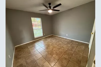 507 Hildred Avenue, Conroe, TX 77303 - Photo 12