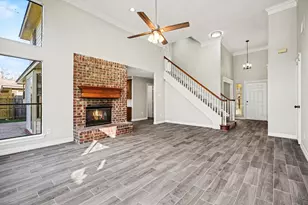 107 Sandalwood Dr, Lake Jackson, TX 77566 - Photo 6