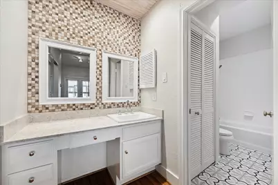 11711 Memorial Drive #55, Houston, TX 77024 - Photo 20