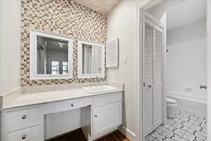 11711 Memorial Dr, Houston, TX 77024 - Photo 20