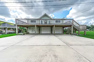 106 Palm Dr, Liverpool, TX 77577 - Photo 4
