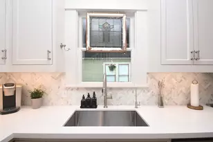 209 E Woodland St, Houston, TX 77009 - Photo 12