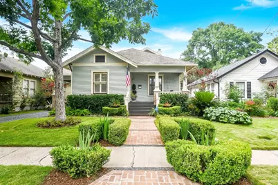209 E Woodland Street, Houston, TX 77009 - Photo 1