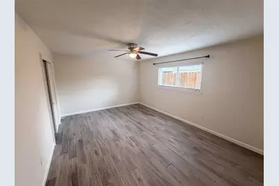 5116 E Bayou Drive, Dickinson, TX 77539 - Photo 4