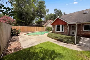 5116 E Bayou Dr, Dickinson, TX 77539 - Photo 20