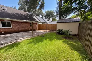 5116 E Bayou Dr, Dickinson, TX 77539 - Photo 20