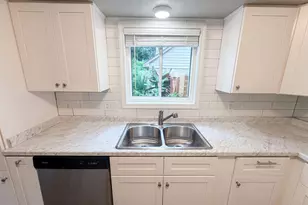 5116 E Bayou Dr, Dickinson, TX 77539 - Photo 10