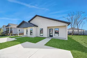 9824 Nedwald St, Houston, TX 77029 - Photo 8