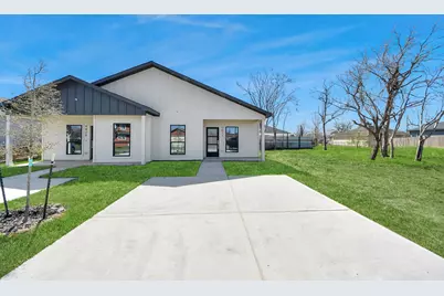 9824 Nedwald Street, Houston, TX 77029 - Photo 12
