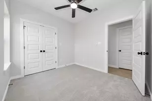 9824 Nedwald St, Houston, TX 77029 - Photo 26