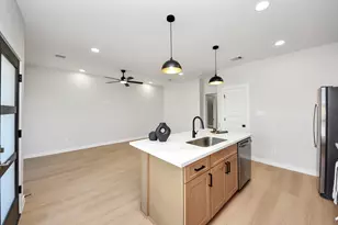 9824 Nedwald St, Houston, TX 77029 - Photo 20